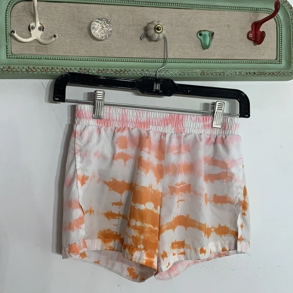 - Old Navy Activewear tie dye short large girls